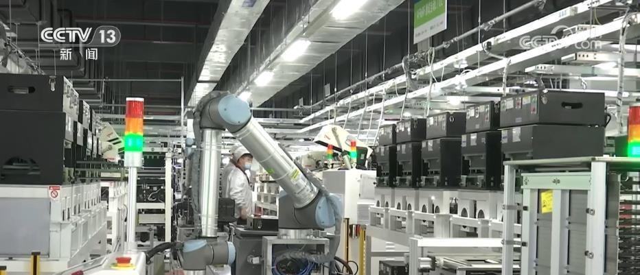 優化投資結構，促進信息類新型基礎設施高質量發展